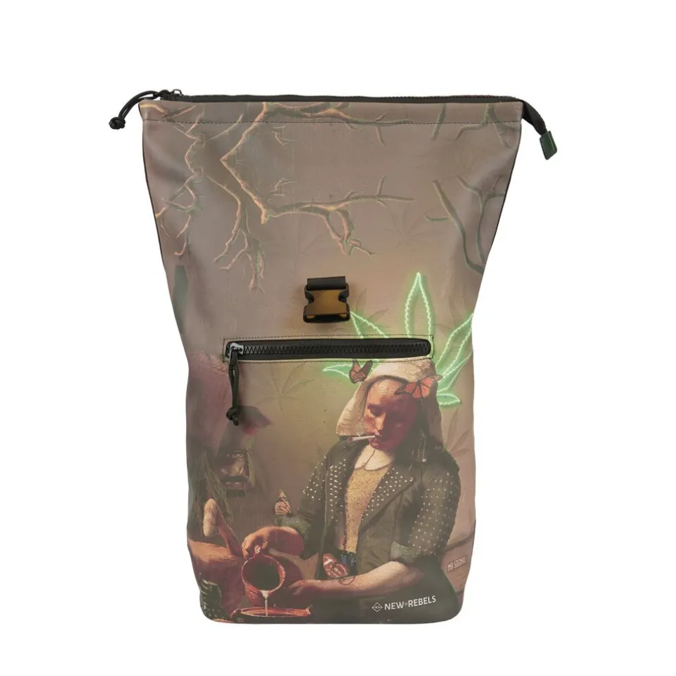 New Rebels - Mart Art Backpack 16L Milkmaid Wasserabweisend