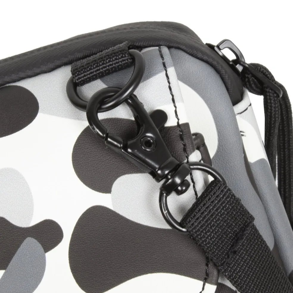 New Rebels ® Mart Wasserabweisende Handytasche Schwarz Camouflage