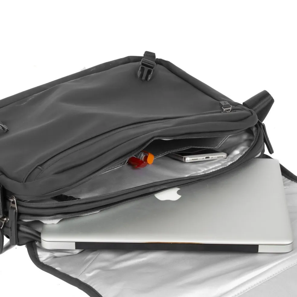 New Rebels ® William - Umhängetasche - Schwarz 10L - Wasserabweisend