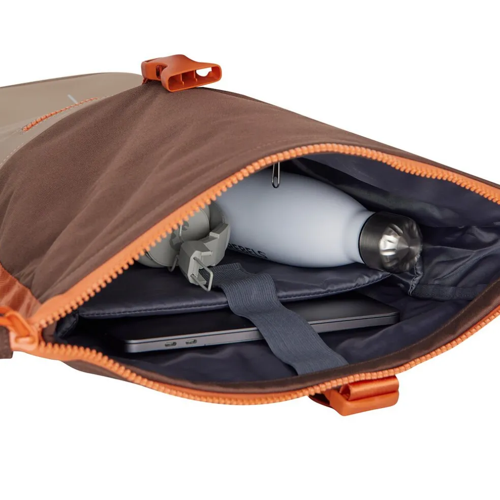 New Rebels Ferron New York Rolltop Rucksack 16L Coffee