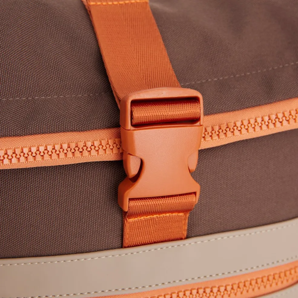 New Rebels Ferron New York Rolltop Rucksack 16L Coffee