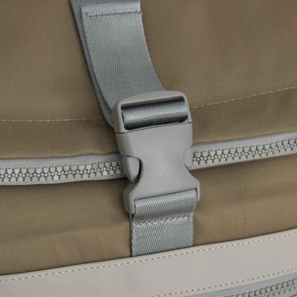 New Rebels Ferron New York Rolltop Rugzak 16L Grau