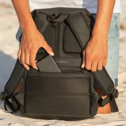 New Rebels Harper Providence Schwarz 12L Rucksack Wasserabweisend Laptop 11.6