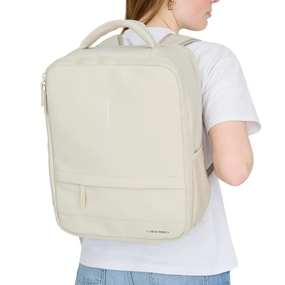 New Rebels Jessi Easton Underseat Rucksack M Beige