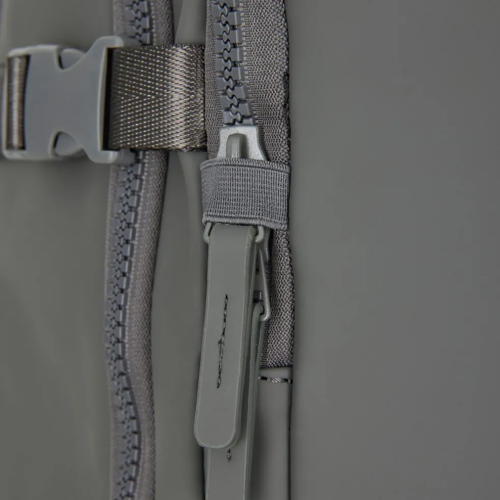 New Rebels Jessi Womby Underseat Rucksack L Anthrazit