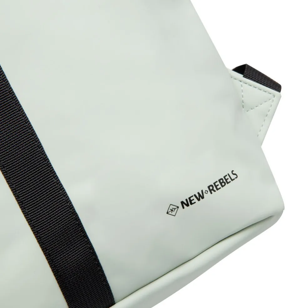New Rebels Mart Los Angeles Mint 7L Rolltop Rucksack Wasserabweisend