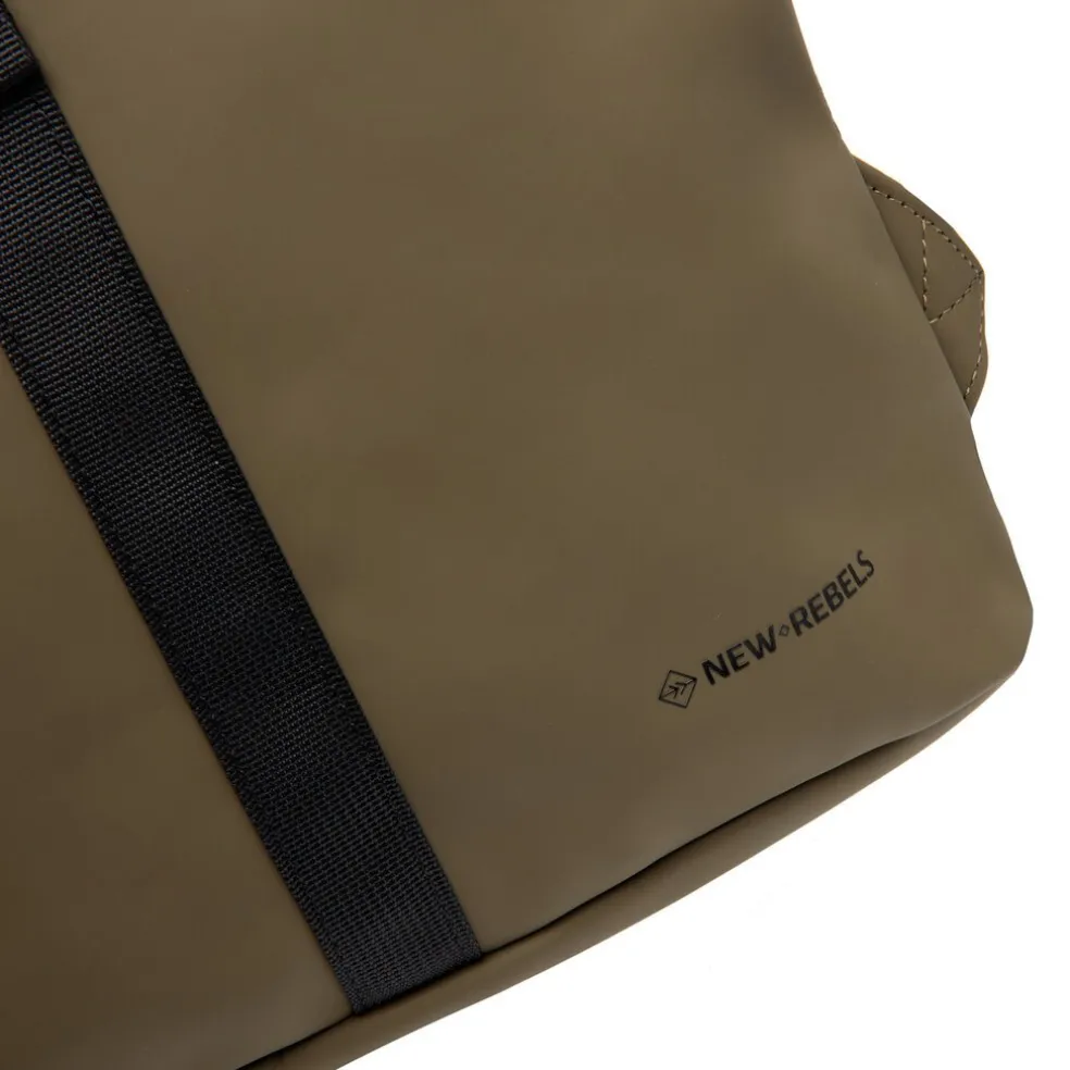 New Rebels Mart Los Angeles Olivgrün 7L Rolltop Rucksack Wasserabweisend