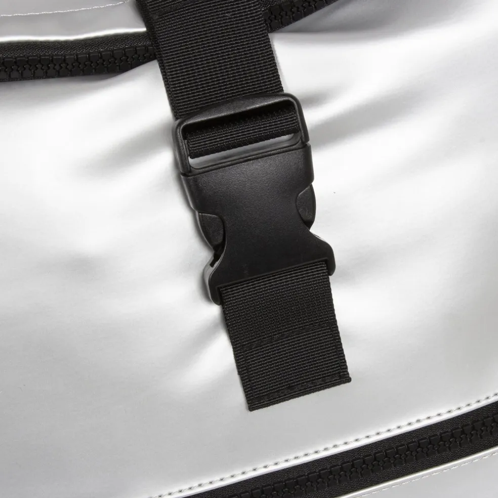 New Rebels Mart New York Metallic Silber 21L Rucksack Rolltop Wasserabweisend Laptop 15.6"