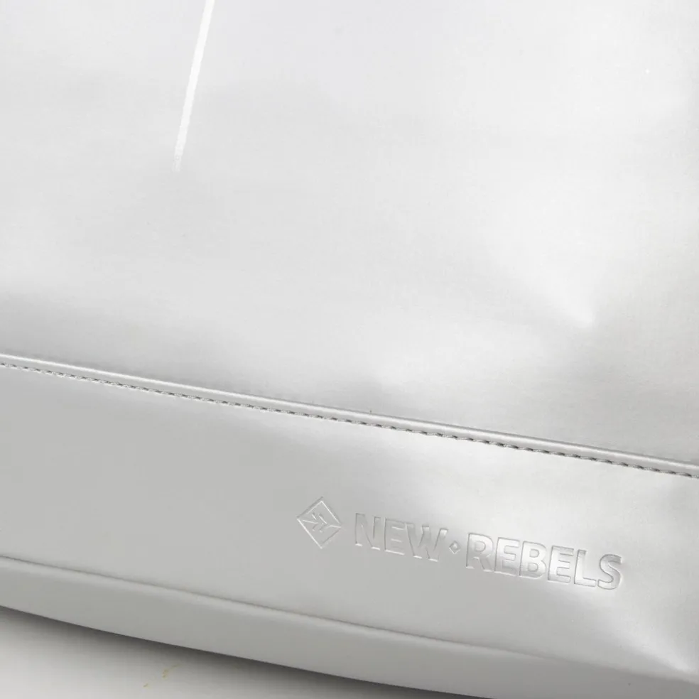 New Rebels Mart New York Metallic Silber 21L Rucksack Rolltop Wasserabweisend Laptop 15.6"