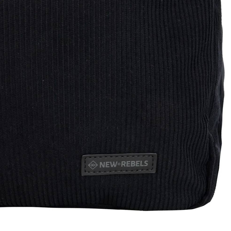 New Rebels Ribbi Milwaukee – Laptoptasche Schulrucksack Arbeitstasche 15,6 Zoll Laptopfach Rippstoff 18L Schwarz