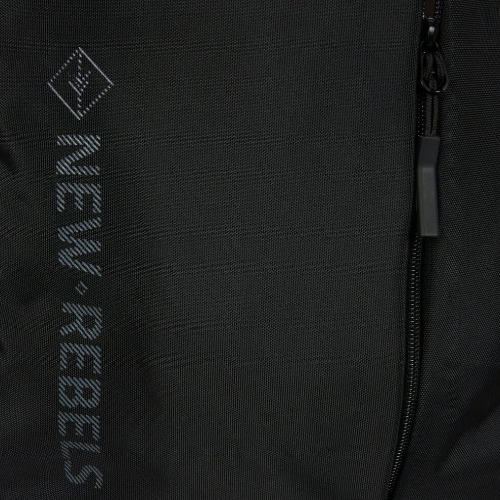 New Rebels Vince Gilbert Schwarz 27L Rucksack Wasserabweisend Laptop 15.6"