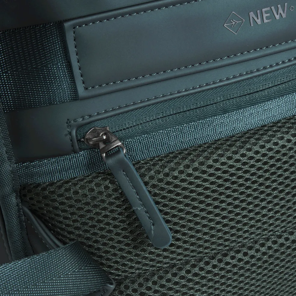 New Rebels William Baltimore Metallic Grün 13L Rolltop Rucksack Wasserabweisend Laptop 14"