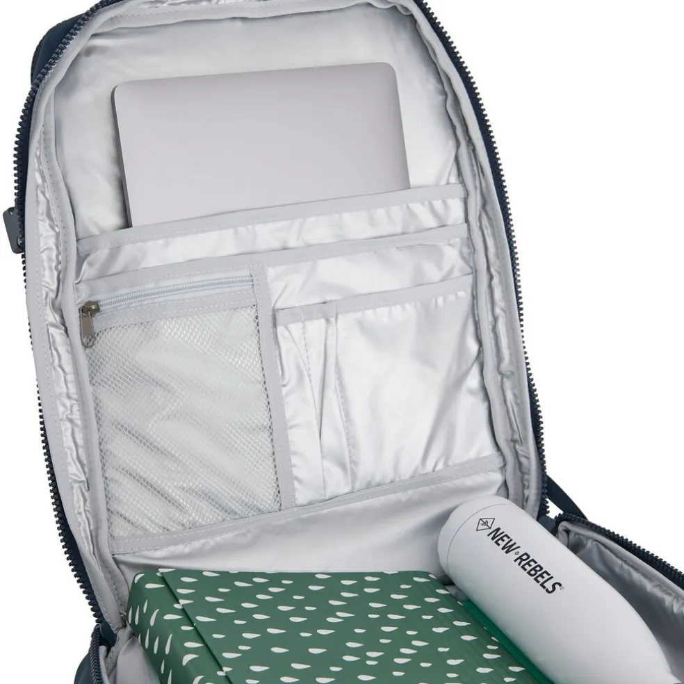 New RebelsNew Rebels Jessi – Womby Weekend Travel Bag Underseat Backpack – 27L Water-Repellent Cabin Bag – 30x20x45 cm Schaduwblau